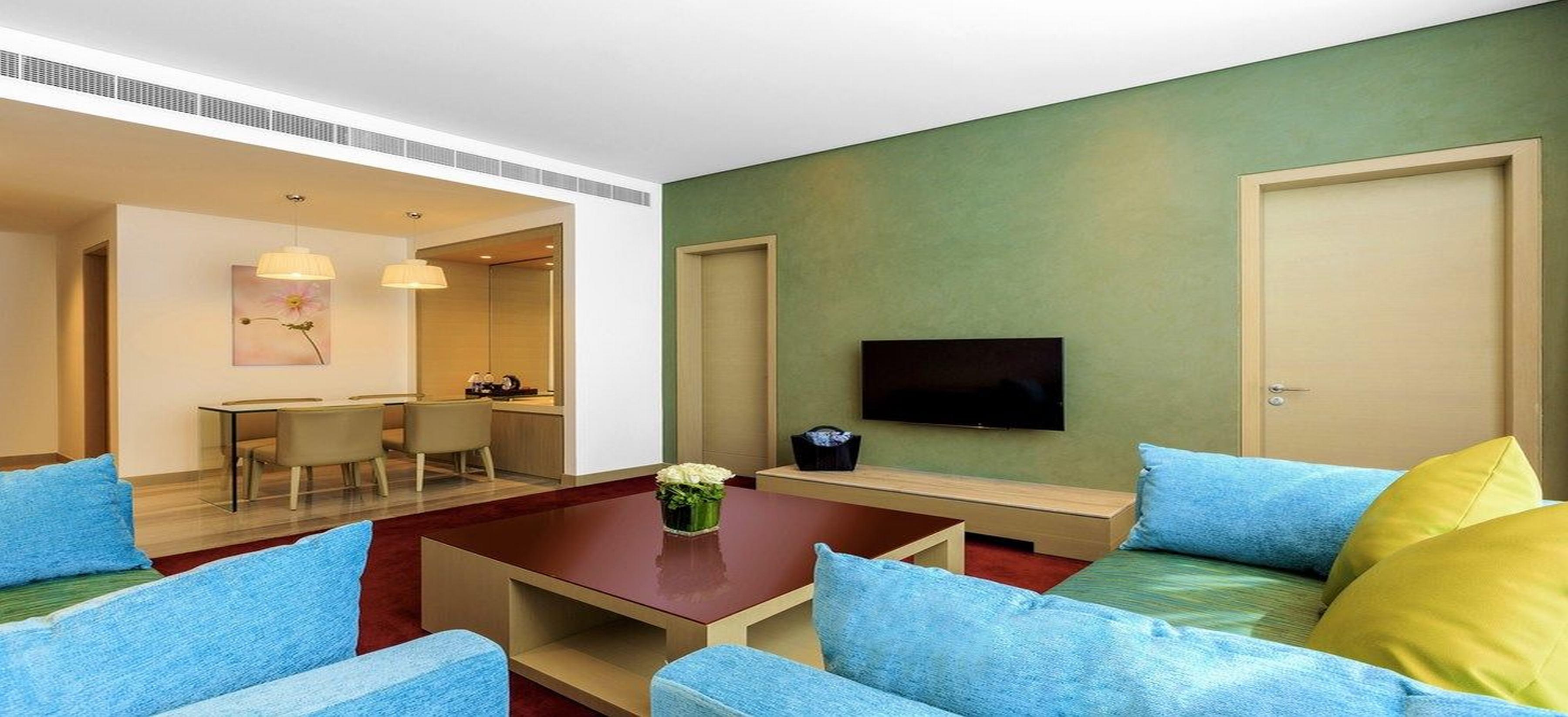 Downtown Rotana Hotel Manama Luaran gambar Living room
