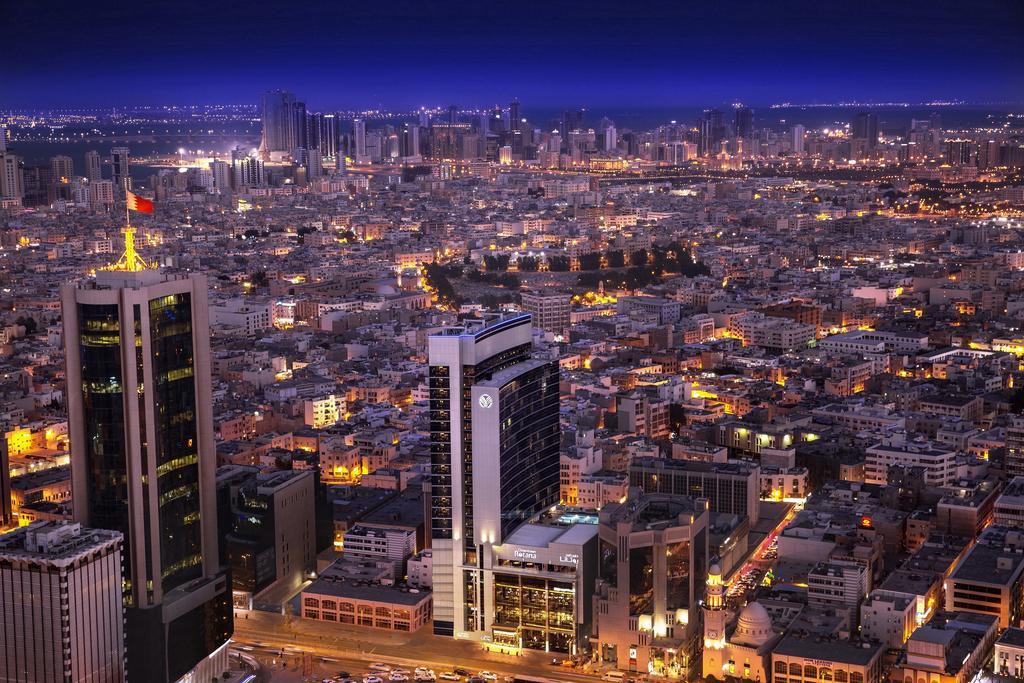 Downtown Rotana Hotel Manama Luaran gambar Riyadh skyline