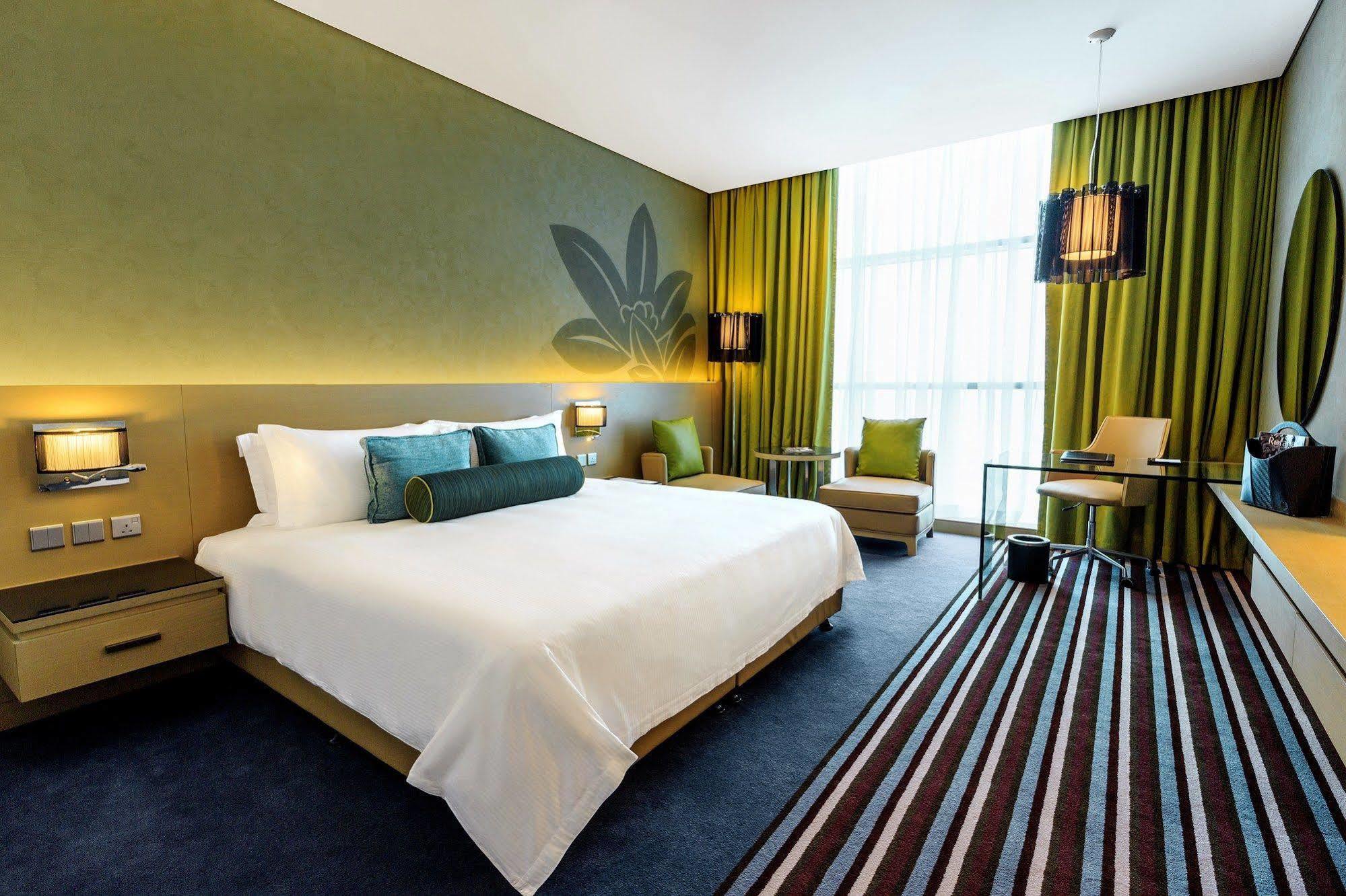 Downtown Rotana Hotel Manama Luaran gambar Deluxe Room